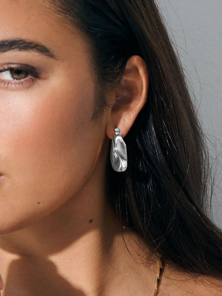 LEA WAVY Earrings in Sterling Silver Plated